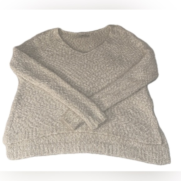 Abercrombie & Fitch V-Neck Fuzzy Sweater metallic threadingXS/S - Picture 5 of 13